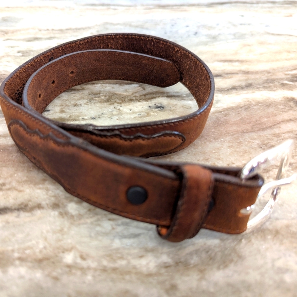 Tony Lama Belt Women / Boys Measures 27 1/2 Inches